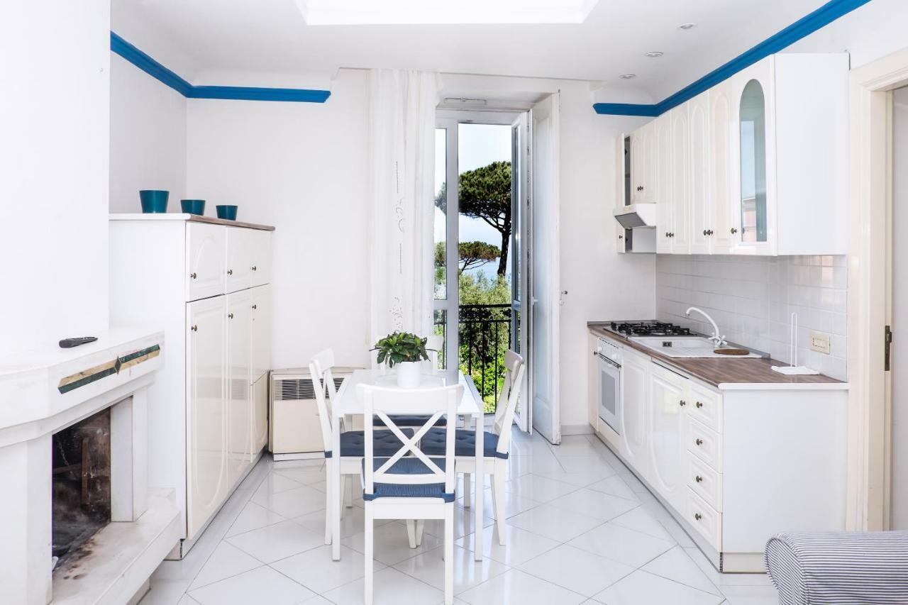 "White Mermaid" - Sorrento Downtown Sea View Apartment Luaran gambar