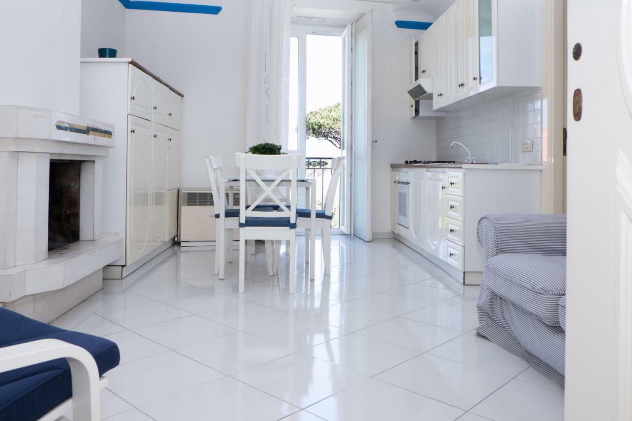 "White Mermaid" - Sorrento Downtown Sea View Apartment Luaran gambar