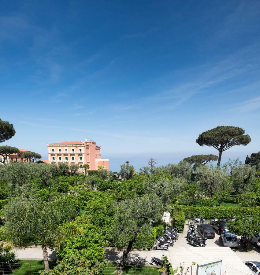 "White Mermaid" - Sorrento Downtown Sea View Apartment Luaran gambar